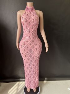 Robe longue moulante en maille transparente à col licou et strass pour femme - Robe de soirée tendance - Product Image 4