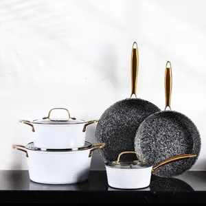 Ensemble de casseroles et poêles en aluminium de luxe blanc antiadhésif avec poignées dorées, vente en gros, best-seller - Product Image 1