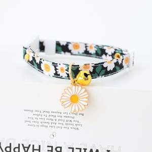 <span class=keywords><strong>Collar</strong></span> de perro mascota gato de flor pequeña diseño de estampado de dibujos animados lindo decoración de campana de cuello suave 16 colores poliéster separable para - Product Image 3