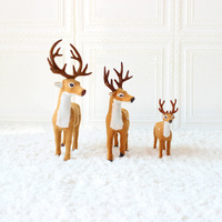 Ensemble de décorations de Noël en forme de famille de rennes floqués, figurines de rennes réalistes debout et allongées, décoration de fenêtre rustique pour les fêtes