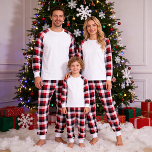 Set Pigiama Coordinato Famiglia Natale 2026 in Poliestere per Sublimazione, Pigiami Donna Personalizzabili, Abbigliamento Coordinato Famiglia - Product Image 6