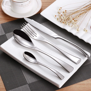 <span class=keywords><strong>KAYA</strong></span> Ensemble de couverts modernes de luxe en acier inoxydable argenterie comprenant une cuillère à dîner dorée pour fêtes et mariages en métal - Product Image 4