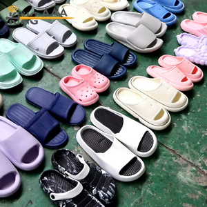 Zapatillas de Estar por Casa Unisex de Nuevo Estilo para Primavera y Verano, Ligeras, Cómodas, de la Mejor Calidad, Tendencia de Moda, de Goma Elástica con Masaje - Product Image 1