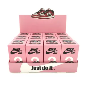 Hot Sell Dunk Sneakers Blind Box Tij Play Mystery Key Chain Aj Serie Mini Schoenen Verrassing Boxen Pvc Sleutelhanger Blind Box