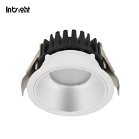 Plafonnier LED encastré à encoche profonde en aluminium moulé sous pression avec réflecteur en aluminium pur pour projets commerciaux