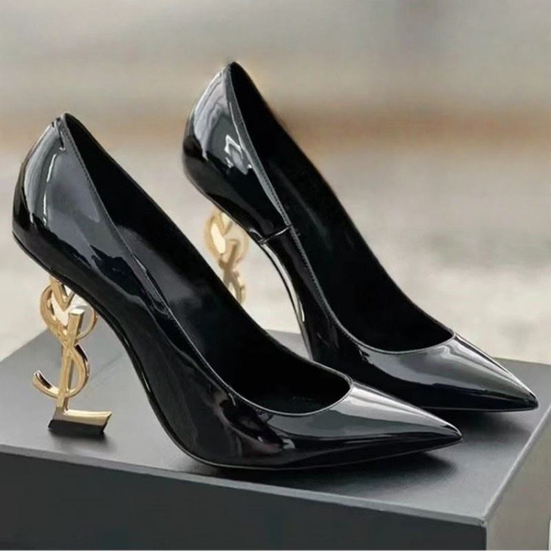 สีเหลือง