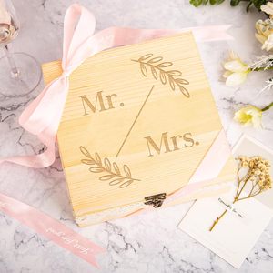 Boîte de souvenirs en bois avec couvercle Boîte de rangement en bois avec bord en dentelle, parfaite pour les couples, douche nuptiale d'anniversaire de mariage, cadeaux - Product Image 4