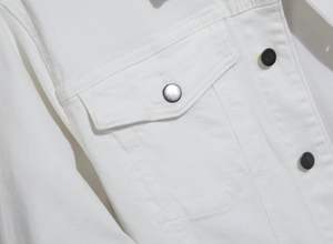 Veste en jean unisexe décontractée style japonais rétro, délavée, effet usé, avec patchs vintage, coupe ample, à capuche, personnalisable pour l'hiver - Product Image 4