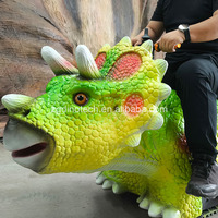 Scooter interactif animatronique Triceratops pour aire de jeux extérieure ou voiture dinosaure pour enfants, pour une interaction ludique