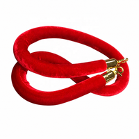 Corde de délimitation en velours rouge de 1,5 m avec crochets dorés, corde de barrière robuste à noyau en caoutchouc rempli de sable pour le contrôle des foules lors d'événements VIP