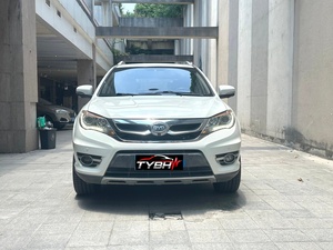รถ SUV BYD S7 ปี <span class=keywords><strong>2015</strong></span> เครื่องยนต์ 2.0T เกียร์ DCT พวงมาลัยซ้าย พร้อมภาชนะบรรจุของขนาดประหยัดพื้นที่ 2398 ลิตร ล้อแม็ก 18 นิ้ว ถังน้ำมัน 72 ลิตร รถมือสองประหยัดน้ำมัน - Product Image 2