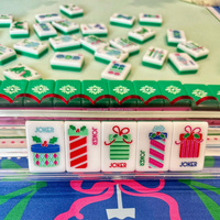 Luxuriöses Graviertes Poliertes Acryl-Mahjong 160 Steine Weihnachtliches Fantasievolles Design Zweischichtiges Steine-Set Würfel Großhandel