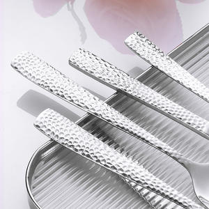 Ensemble de couverts à steak en acier inoxydable à motif martelé, personnalisé en usine, compatible lave-vaisselle, pour la restauration - Product Image 2