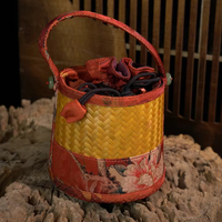 Handgemaakte bamboe geweven theekop kooi emmer tas Chinese brokaat trekkoord opbergmand jade kraal handvat theeceremonie drager