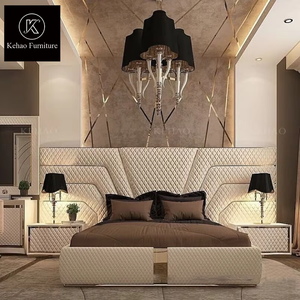 Cama doble de lujo de cuero con almacenamiento y dos mesitas de noche, conjunto de muebles de diseño italiano moderno tamaño King - Product Image 1