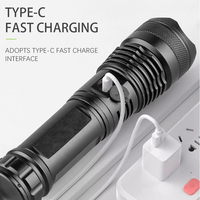 Lampe torche tactique haute luminosité 1100LM XHP50 rechargeable en alliage d'aluminium avec affichage de la puissance, zoom télescopique, lumière LED