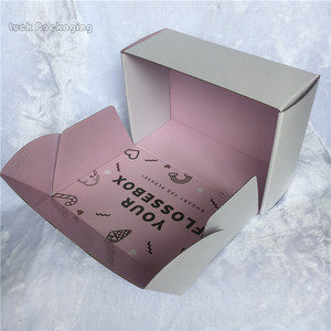 Blanco pequeño logotipo personalizado imprimir moq bajo <span class=keywords><strong>de</strong></span> cartón corrugado <span class=keywords><strong>de</strong></span> embalaje <span class=keywords><strong>de</strong></span> <span class=keywords><strong>ropa</strong></span> <span class=keywords><strong>de</strong></span> la caja <span class=keywords><strong>de</strong></span> envío <span class=keywords><strong>para</strong></span> <span class=keywords><strong>ropa</strong></span> - Product Image 4
