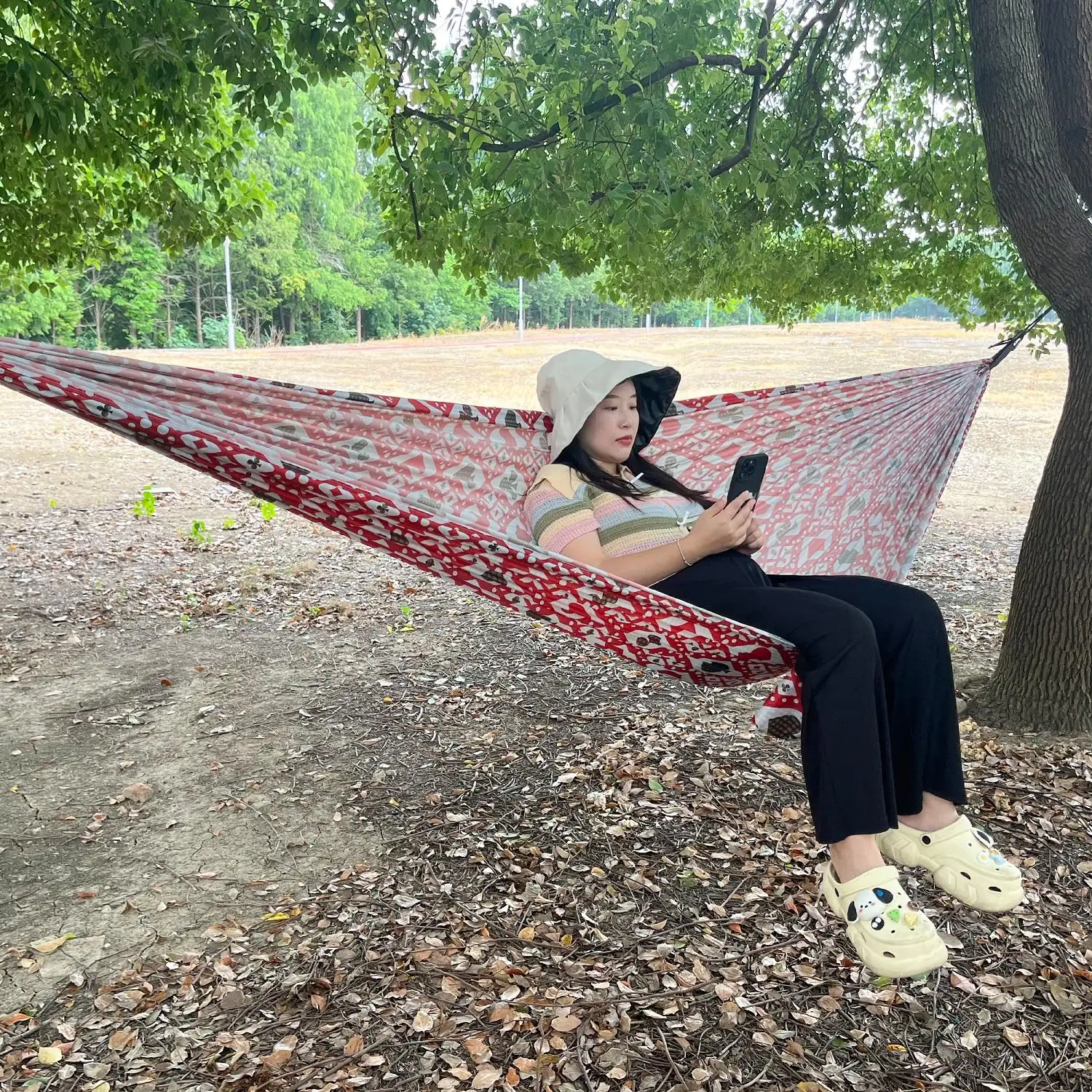 Mydays Chaise balançoire d'extérieur imperméable à l'eau Hamac de camping portable en tissu parachute pour se divertir et se détendre dans le parc