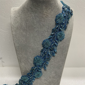 Tessuto in Pizzo Floreale di Lusso con Perline e Paillettes, Bordo con Strass per Abiti da Sposa e Abbigliamento Formale - Product Image 3