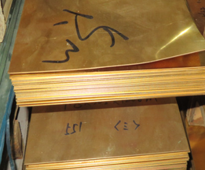 Plaque en alliage de cuivre et de laiton Xinhongsheng JIS H3100 C2200 C2801 H90 H62 CuZn10/CuZn37, plaqué or à 97%, résistance 245-345 MPa, 35% - Product Image 3