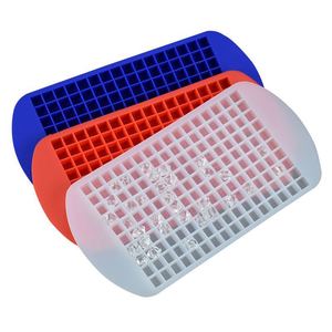 Vente Flash : Bac à glaçons empilable en silicone de qualité alimentaire à 160 mini-cubes, facile à démouler - Product Image 1
