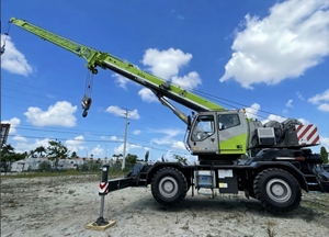 Bestselling Products High Quality Lifting <b>Machinery</b> 35 Ton Rt35 Rough Terrain Crane for Municipal <b>Engineering</b> <b>Construction</b> - Product Image 2
