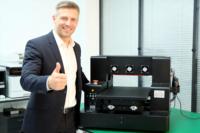 Printer UV Inkjet Flatbed A3 Kecil MTcolor untuk Casing Ponsel, Botol Kaca, Pulpen, PVC, Akrilik, Keramik, Kayu, Logam, Mesin Pencetak UV
