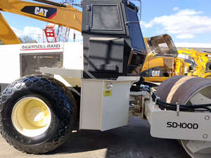 Apisonadora Vibratoria Usada INGERSOLL RAND SD100D en Venta, Rodillo de un Solo Tambor con Componentes Principales: Motor y Bomba - Product Image 3