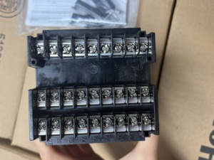 Controlador de Temperatura Digital UDC2800 DC2800-CE-0S0-200-000-00-0 - Product Image 5
