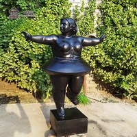 Famosa Escultura Moderna de Mujer Gorda Bailando en Bronce Negro para Arte Público Urbano