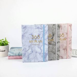 Agenda 2026 en Inglés con Banda Elástica, Planificador y Calendario Estilo Español, Logotipo Personalizable - Product Image 1