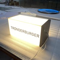 Boîte à lumière LED en acrylique à cinq faces double face personnalisée, enseignes en acrylique pour l'affichage du logo d'entreprise, pour le bureau et l'utilisation en magasin en extérieur