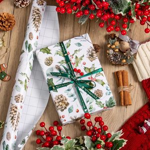 Papel de Regalo Navideño con Diseño de Piñas y Bayas, 17 Pulgadas x 32.8 Pies, Ecológico, Estilo Vintage para Manualidades y Regalos - Product Image 2