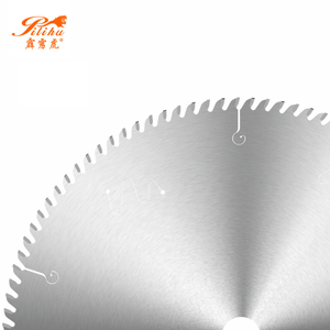 Lame de scie à contreplaqué à pointe carbure 305 mm 120T, durable, faible perte, finition lisse pour le traitement du bois - Product Image 2