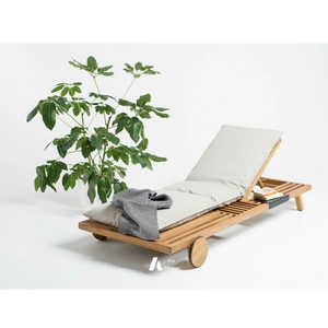 Tumbona reclinable ajustable de diseño moderno, patas cónicas, muebles de exterior de MDF impermeables, respetuosos con el medio ambiente para balcón junto a la piscina - Product Image 3