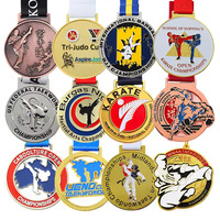 Deutschland Glänzende vergoldete Zink legierung KSC Karate Team Medaille 3D Vogel Karneval Taekwondo Judo Bjj Wettbewerb Medaille Cut Hollow Out