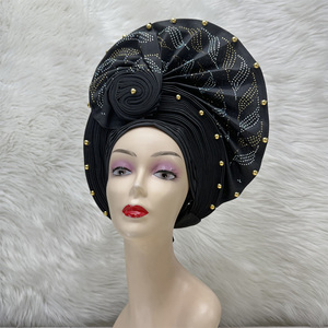 Foulard ethnique <span class=keywords><strong>Aso</strong></span> Oke fabriqué en Nigéria avec de grandes perles et pierres décoratives pour femmes - Product Image 5