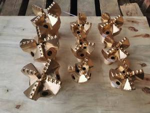 Mũi khoan <span class=keywords><strong>PDC</strong></span> <span class=keywords><strong>3</strong></span> cánh 5 cánh 7 cánh có thể tùy chỉnh mũi khoan dầu giếng nước với moq thấp - Product Image 6