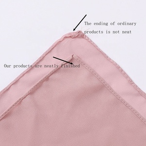 Personnalisé en gros couleur unie malaisien <span class=keywords><strong>foulard</strong></span> femmes <span class=keywords><strong>Turban</strong></span> écharpe perle en mousseline de soie bulle Long Hijab - Product Image 4