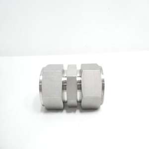 Union de tuyau inoxydable SS-2400-6FP 1-1/2in Tube - Product Image 1