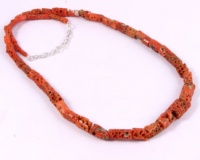 Collier de perles en vrac en forme de tube de corail rouge italien prix de grossiste par pièce naturel de bonne qualité
