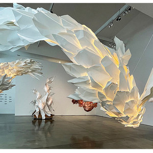 Lustre en forme de poisson, blanc, LED, six têtes, éclairage artistique long pour la maison et les espaces commerciaux - Product Image 3
