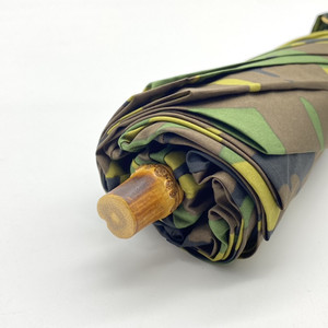 Parapluie pliant anti-vent tout-en-un de 23 pouces, 10 baleines, manuel, avec poignée en bambou camouflage, design classique courbé pour gentleman - Product Image 4