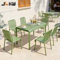 Ensemble de tables d'extérieur modernes en aluminium multicolores, personnalisables, résistantes à la rouille, empilables, pour hôtels, villas, restaurants, meubles de patio