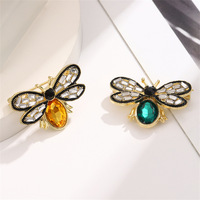 Broche Abeille, Accessoire Décoratif pour Pulls, Costumes et Robes d'Automne et d'Hiver, Épingle Anti-Exposition pour Vêtements