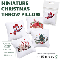 Mini coussin de Noël en tissu pour maison de poupée, décoration de vacances, modèle de scène de canapé avec bonhomme de neige et arbre, jouet DIY, 14 ans