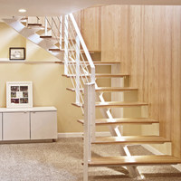 Escalier droit en acier et bois sur mesure pour usage domestique dans les villas duplex et les lofts