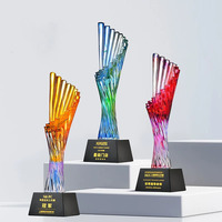 Trophée en cristal personnalisé, récompenses gravées créatives, cadeaux souvenirs, trophée en résine rouge, vert, jaune, coupe de récompense