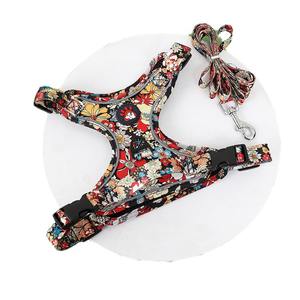 新しいパーソナライズされた耐久性のあるペットハーネスリード、ファッショナブルなデザイン、花柄プリント、調節可能な反射機能付きドッグハーネスセット、卸売 - Product Image 5