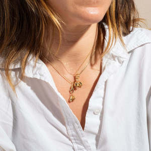 Délicat or fleur breloques émail bijoux mois fleur pierre <span class=keywords><strong>de</strong></span> <span class=keywords><strong>naissance</strong></span> pas <span class=keywords><strong>de</strong></span> décoloration <span class=keywords><strong>naissance</strong></span> fleur pendentif fait à la main bricolage fabrication - Product Image 2